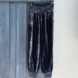 ANTHROPOLOGIE GLORIA VELVET JOGGERS- XS